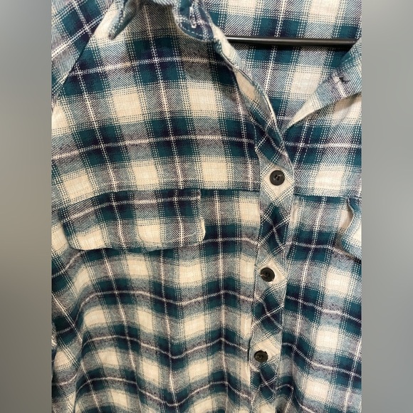 ✨ChicSoul Plaid Top Size 1X - Picture 3 of 9